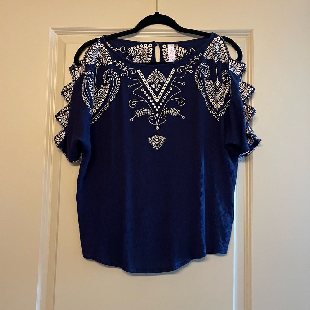 Women’s shirt from Francesca’s
